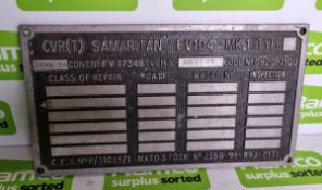 Armored personnel carrier chassis plate