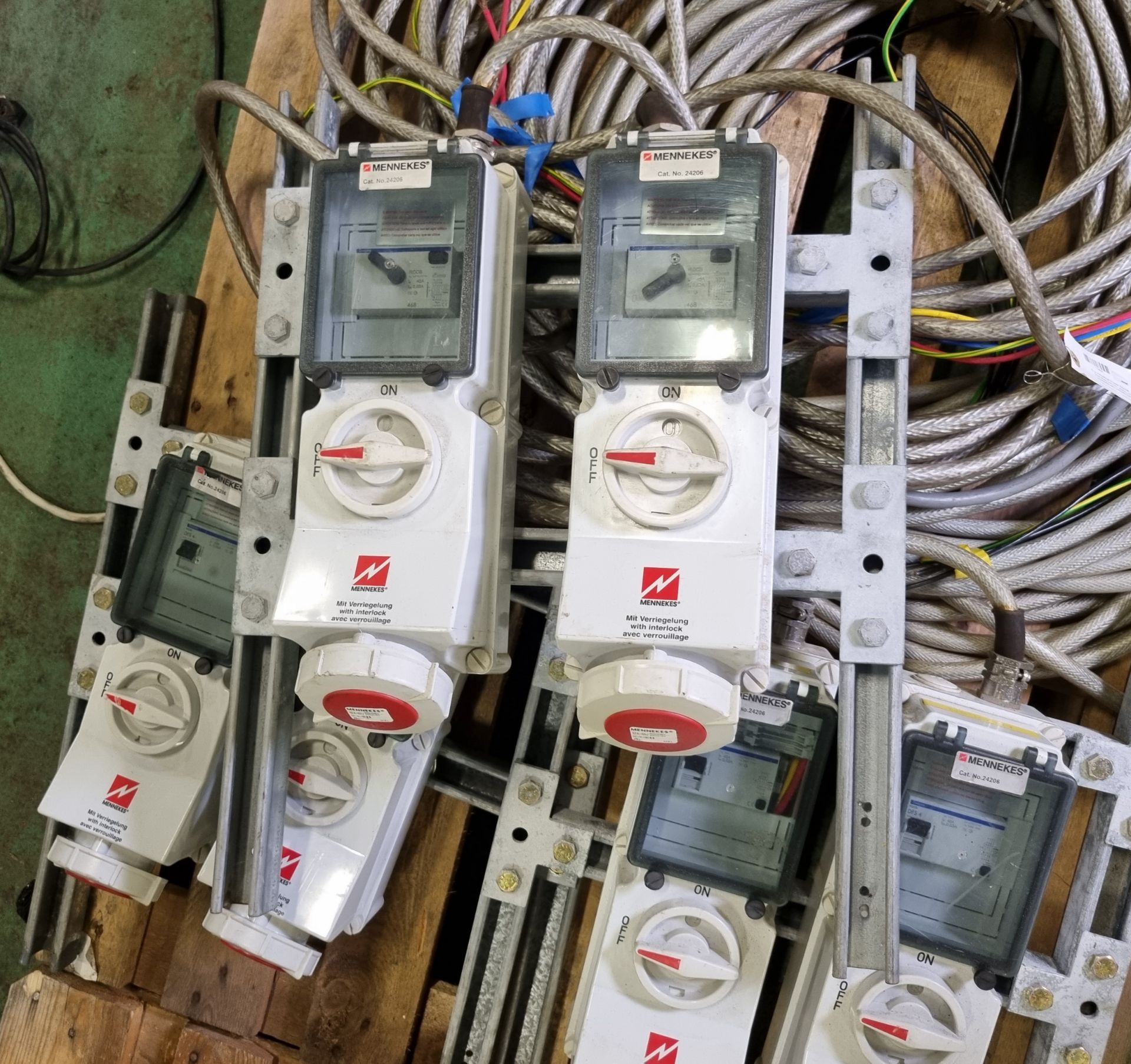 6 x Industrial Power Socket, 32A Red 3+N+E, 400V, on brackets with cables (3x2) - Image 2 of 5