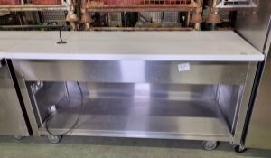 Servery unit with socket - 180x75x90cm