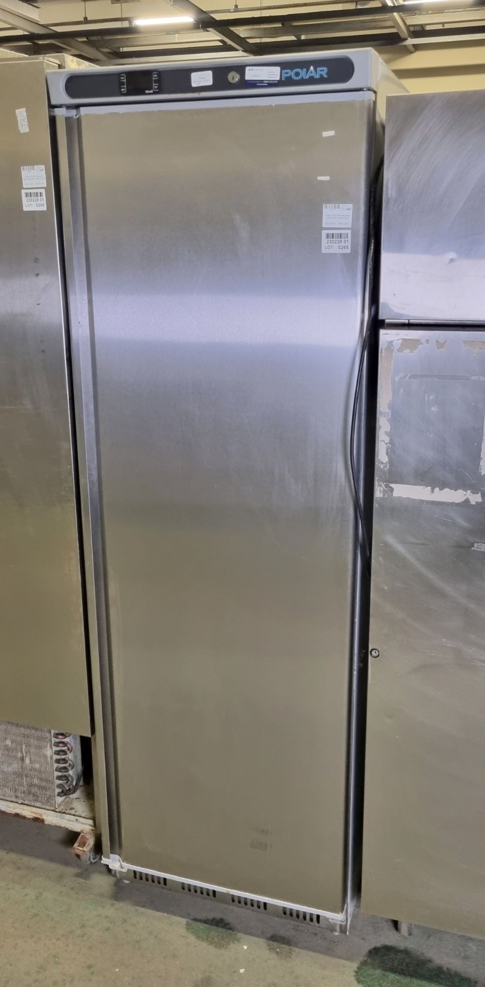 Polar CD082 stainless steel single door upright fridge - Image 2 of 4