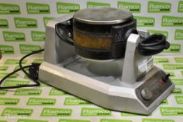 Waring WW200K double belgian waffle maker