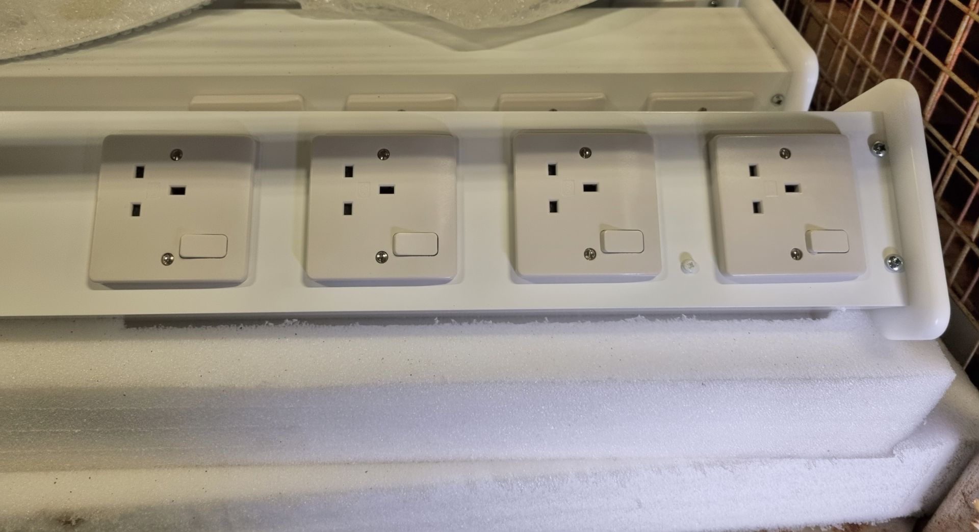 5x Power post Bases 8 Plug Socket with Surge Protectors 240V - Image 4 of 5