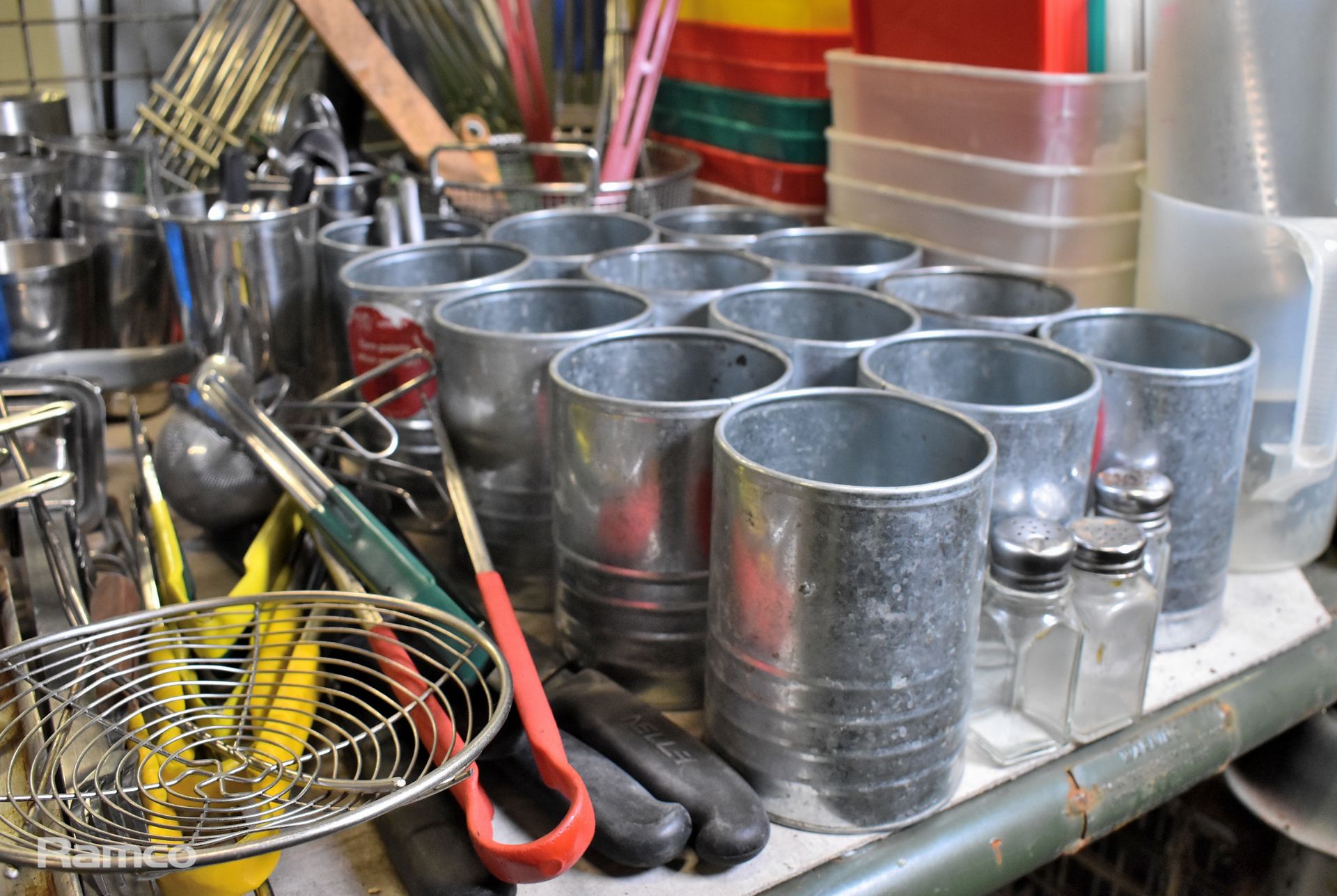 Catering equipment - pans, oven cooking trays, colanders, cutlery and utensils - Image 5 of 6