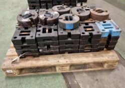 66 x 12.5kg stage weights - assorted brands