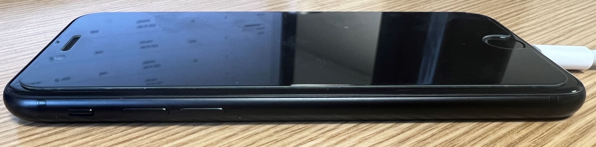 Apple iPhone SE (2020 2nd Gen) 64Gb - Black - Unlocked - Image 6 of 7