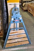 Kennedy KEN588-8220K VPS055 stand and pipe vice 8-55mm