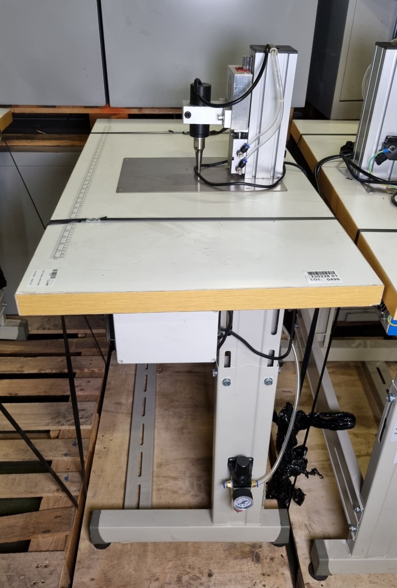 DCR ultrasonic welding table - L 1000mm x W 550mm x H 1100mm