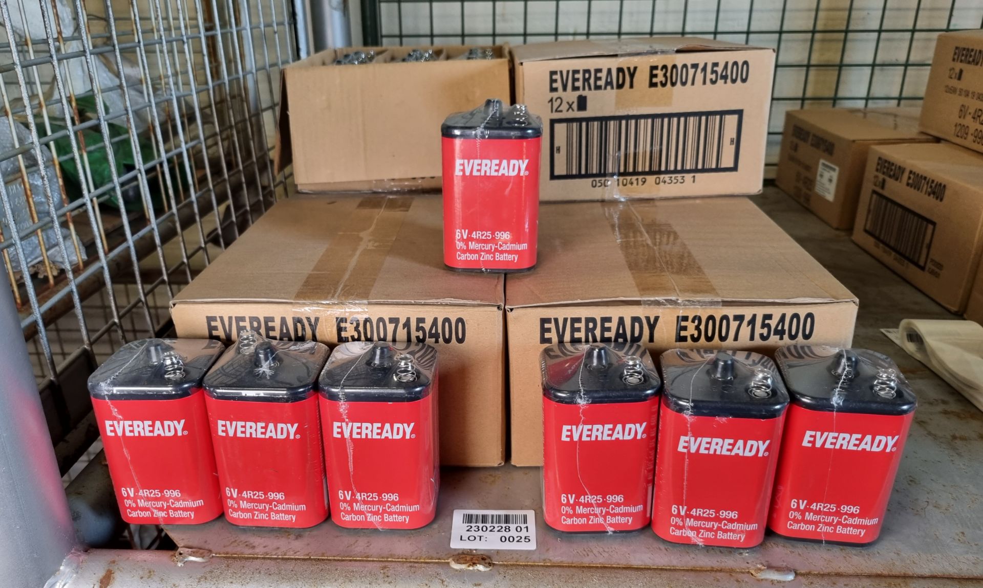 103x Eveready 6 volt 4R25-996 Mercury-cadmium carbon zinc batteries - Image 2 of 4