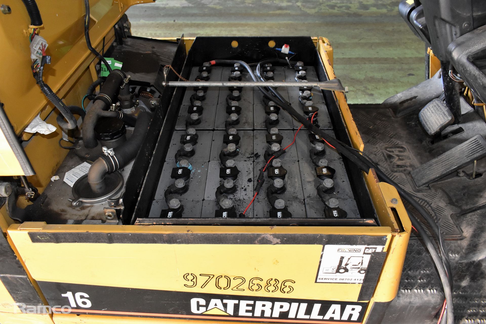 Caterpillar EP16K Forklift Serial No 06A00310 with Cascade fork set Serial No ALE 738377-1, 1900Kg - Image 13 of 31