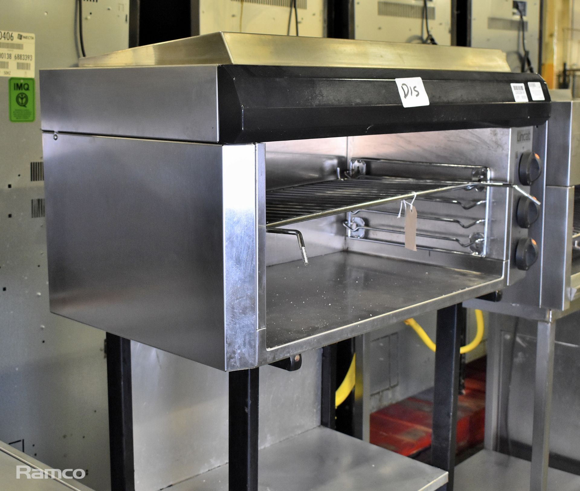 Lincat Opus 800 OG8302/N natural gas, countertop salamander grill on a stand - Image 5 of 5