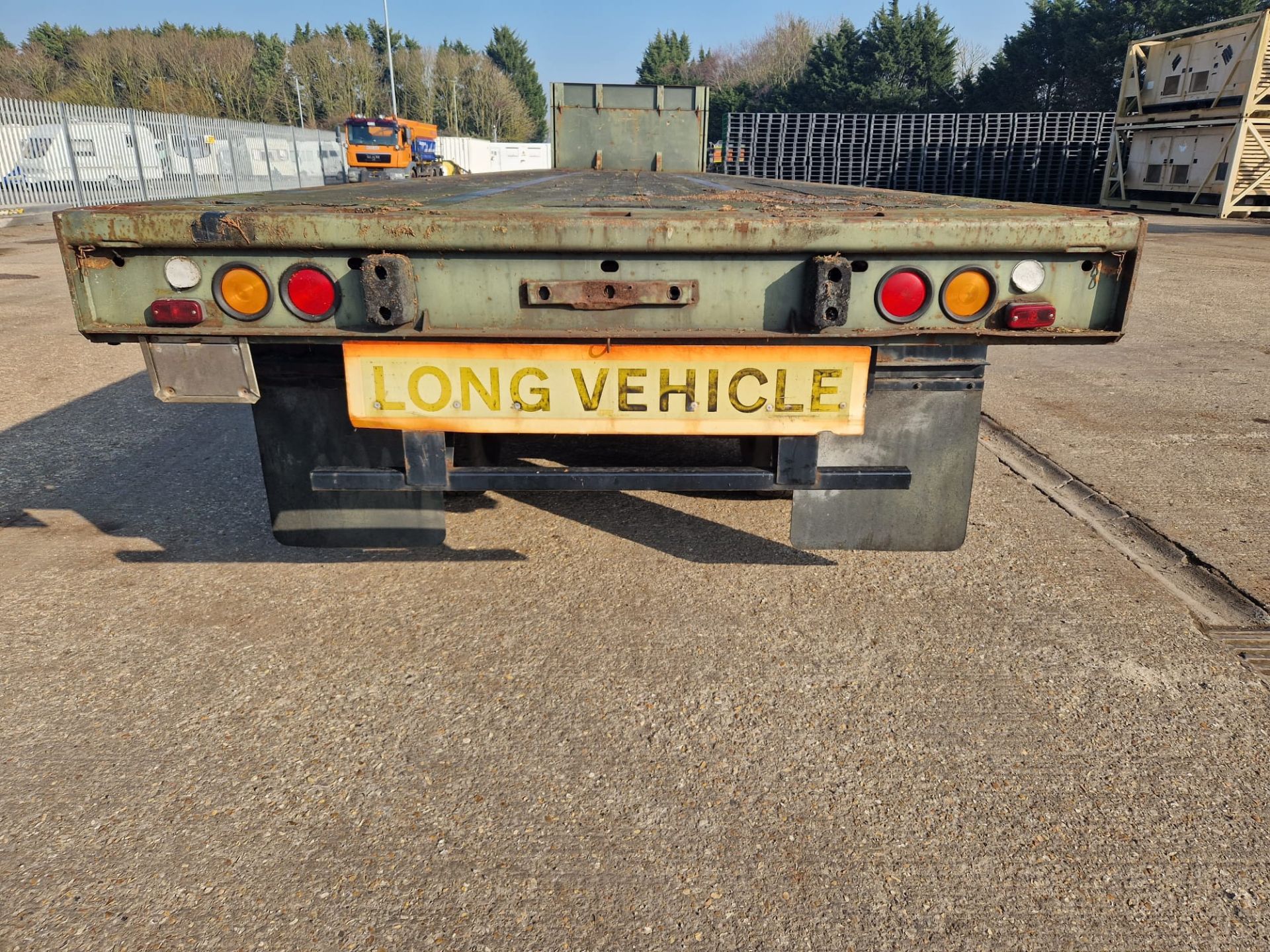 40 Foot flat bed trailer with headboard & 12V sockets - unknown year as no plate on trailer - Image 11 of 19