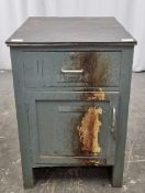 Wooden cabinet with 1 drawer and 1 lockable door