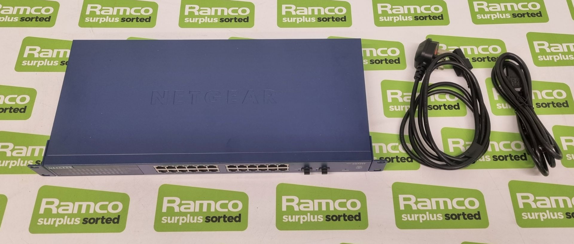 Netgear GS742T 24 port gigabit network switch (rack mountable) - Image 4 of 9