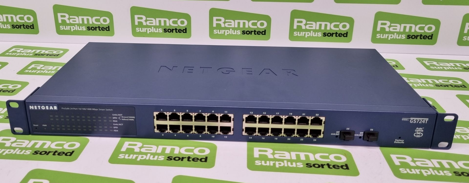 Netgear GS742T 24 port gigabit network switch (rack mountable) - Image 4 of 10