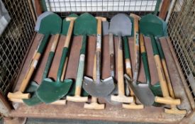 16x Wooden handle Round head shovels