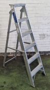 6 tread aluminium step ladder - open dimensions 100 x 45 x 145cm