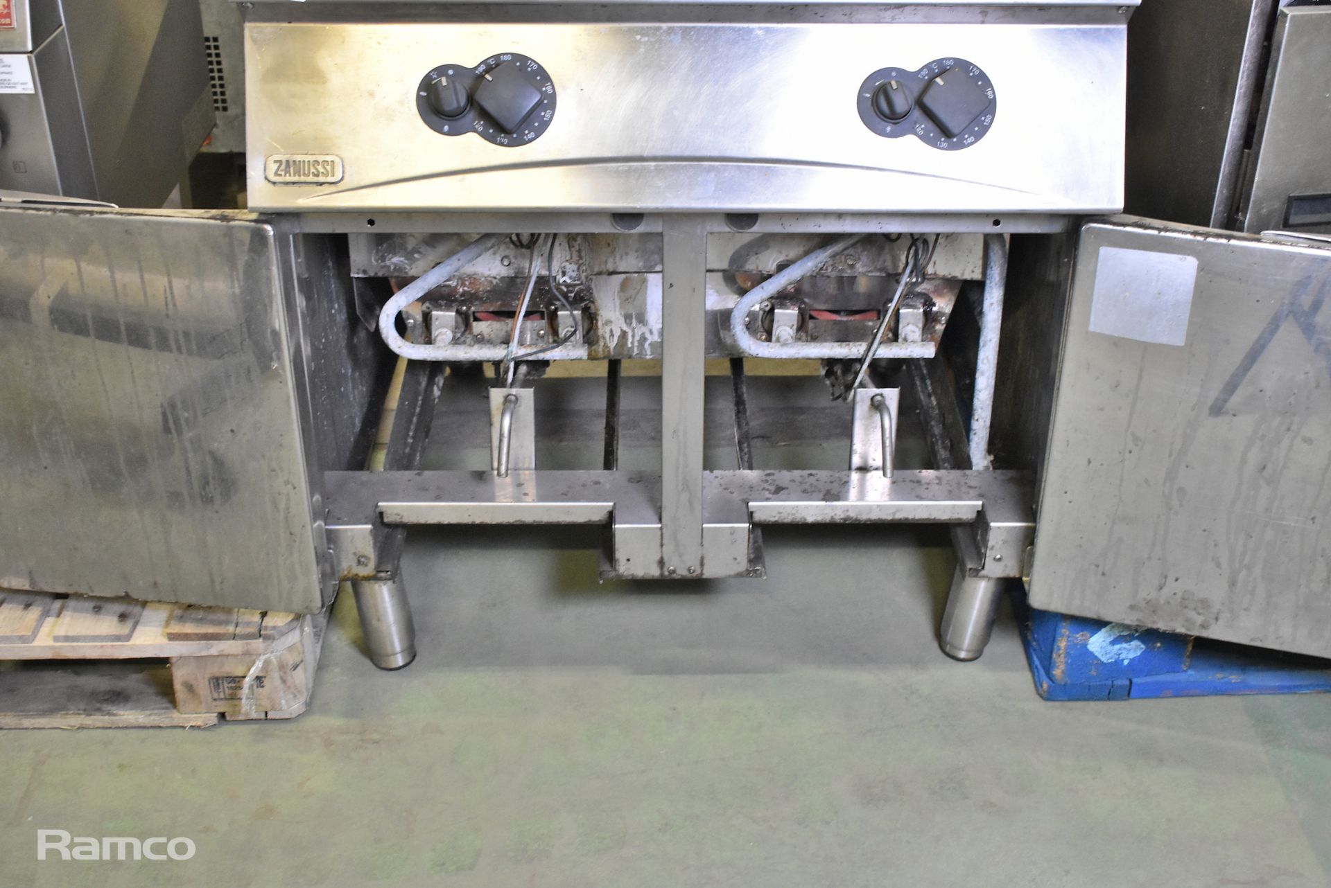 Zanussi double tank gas fryer - 800mm W - Bild 2 aus 9