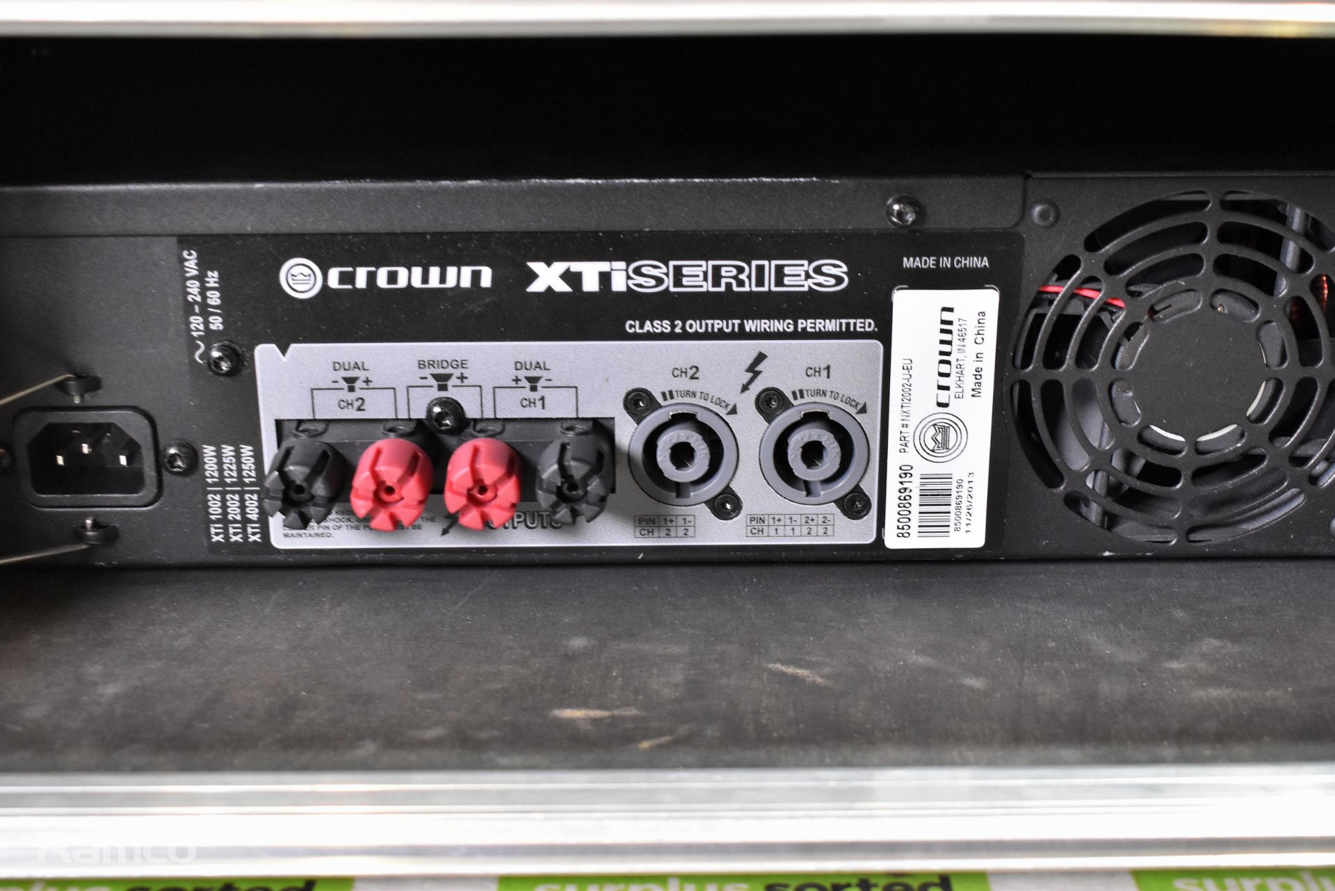 Crown XTI2002 amplifier in flight case - Image 4 of 5