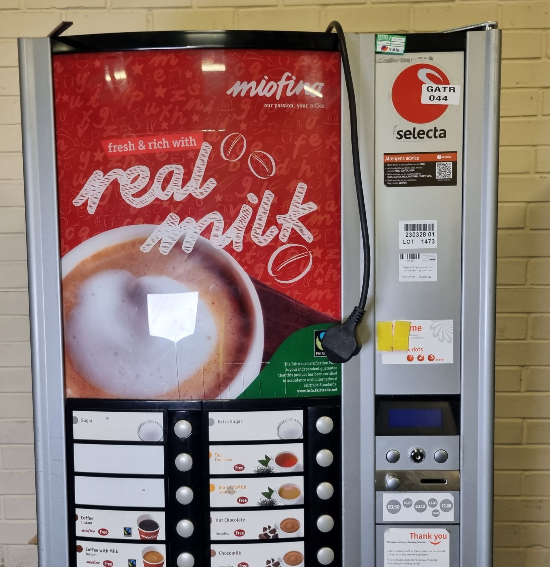 Selecta Milano instant hot drinks vending machine - 660mm W - Image 3 of 6