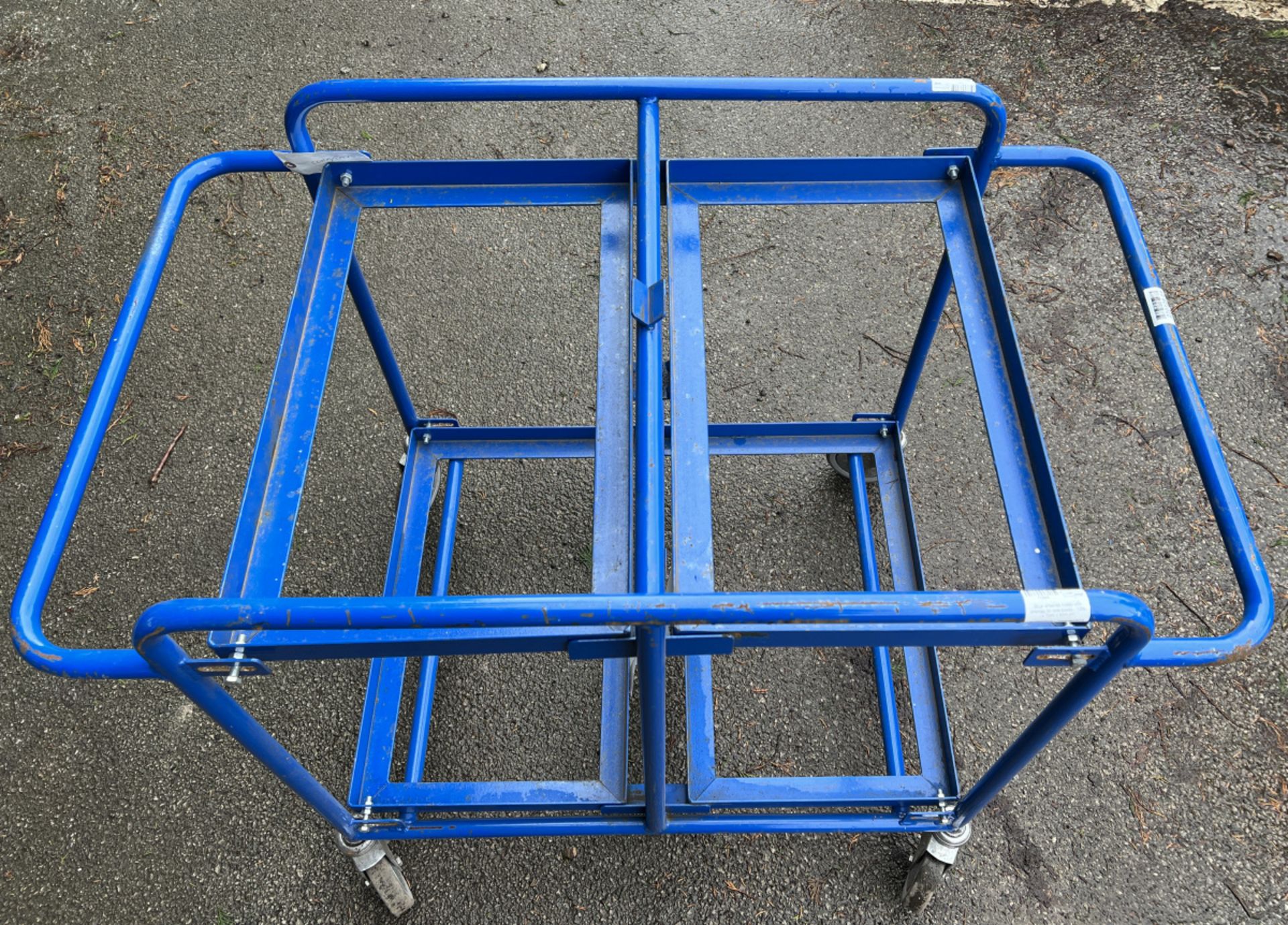 Blue wheeled trolley with shelves for tote boxes - L 120 x W 70 x H 90 cm - Image 2 of 3