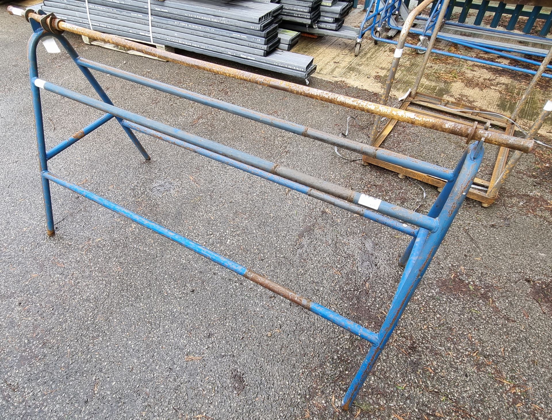 Workshop engineering blue steel trestle & rolling bar - L 185 x W 75 x H 96 cm