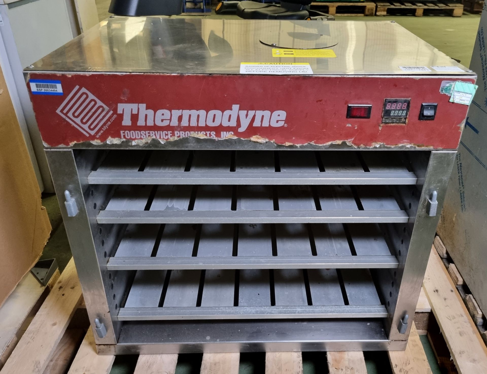 Thermodyne 700CT counter top slow cook and hold oven (missing doors) - 7800mm W