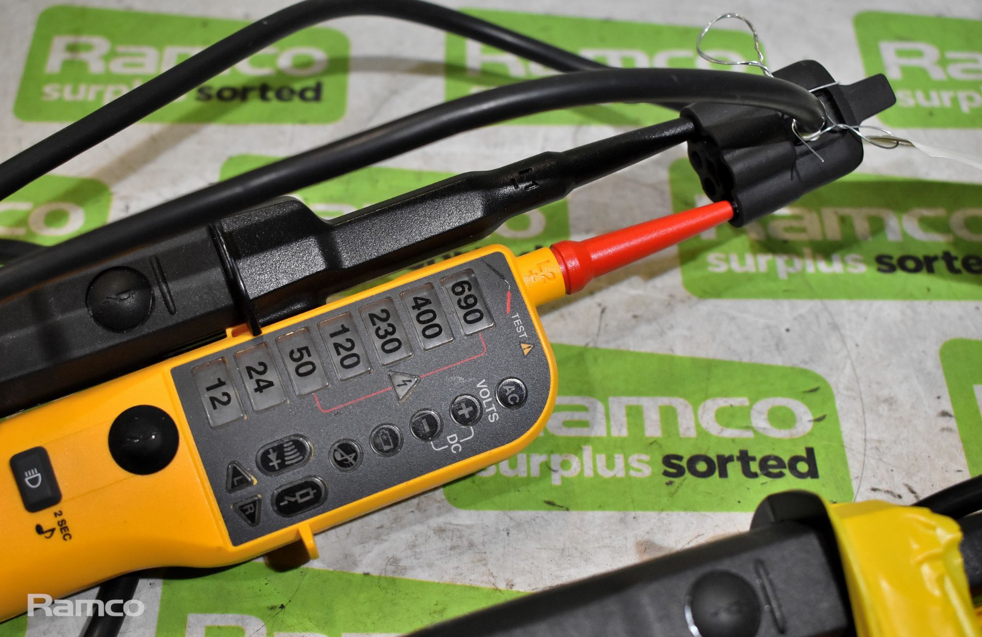 2x Fluke T110 voltage and continuity testers - Image 2 of 3