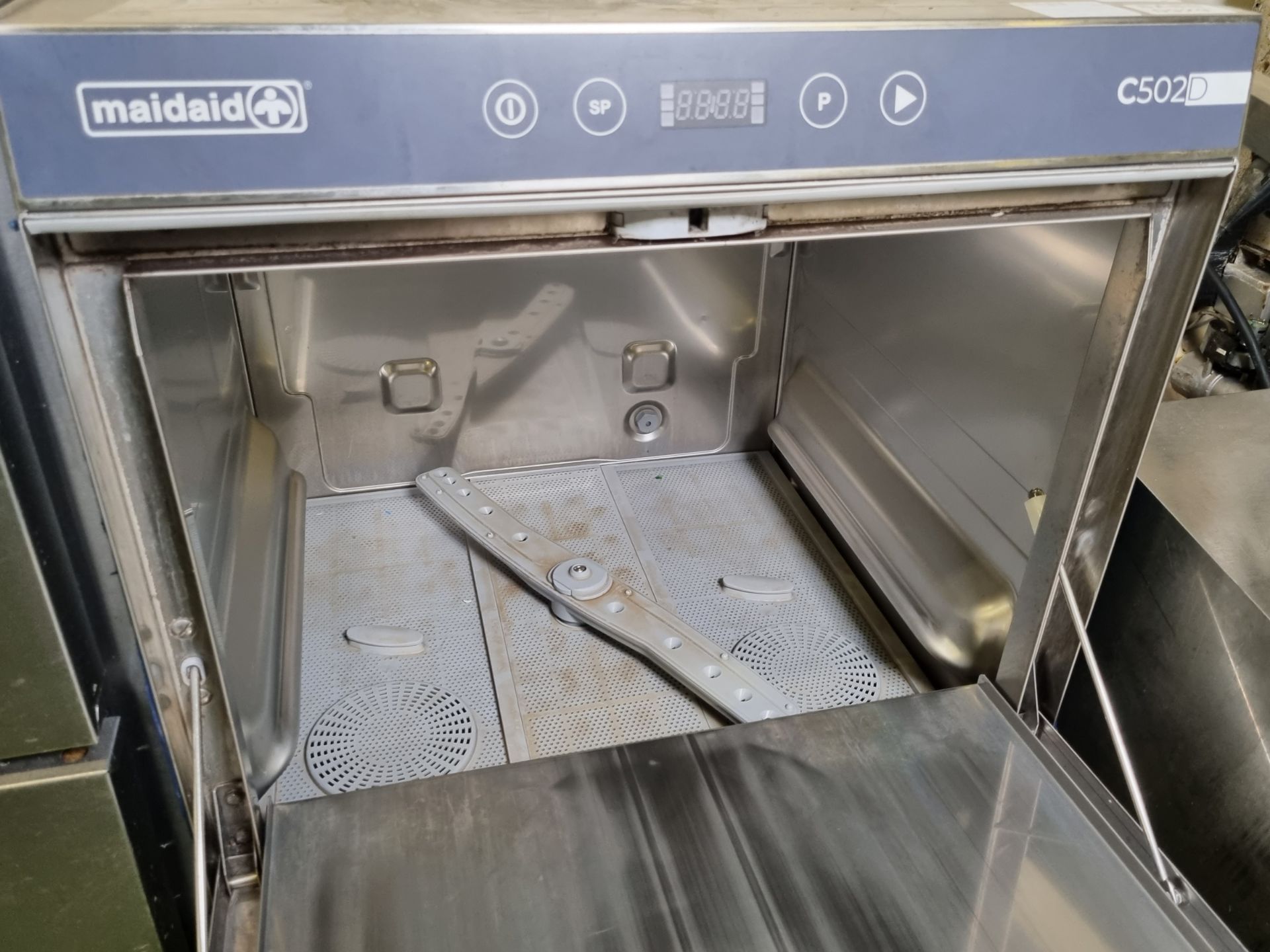 Maidaid C502D undercounter glass washer - 580mm W - Image 4 of 4