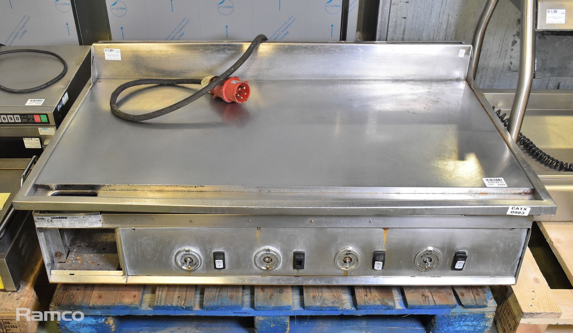 Keating Miraclean electric griddle - missing dials - L127cm