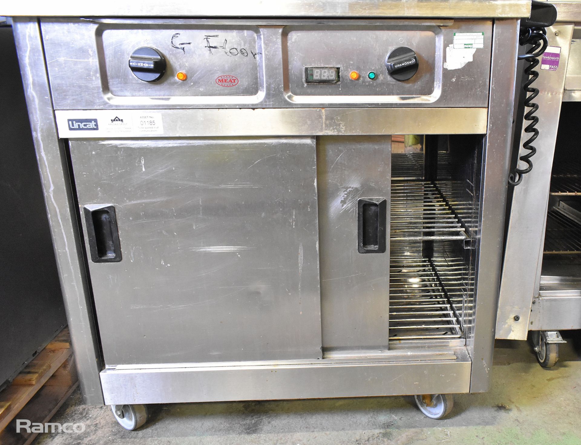 Lincat IP24B stainless steel hot cupboard and bain marie unit - L920mm (with handle) - Image 2 of 6