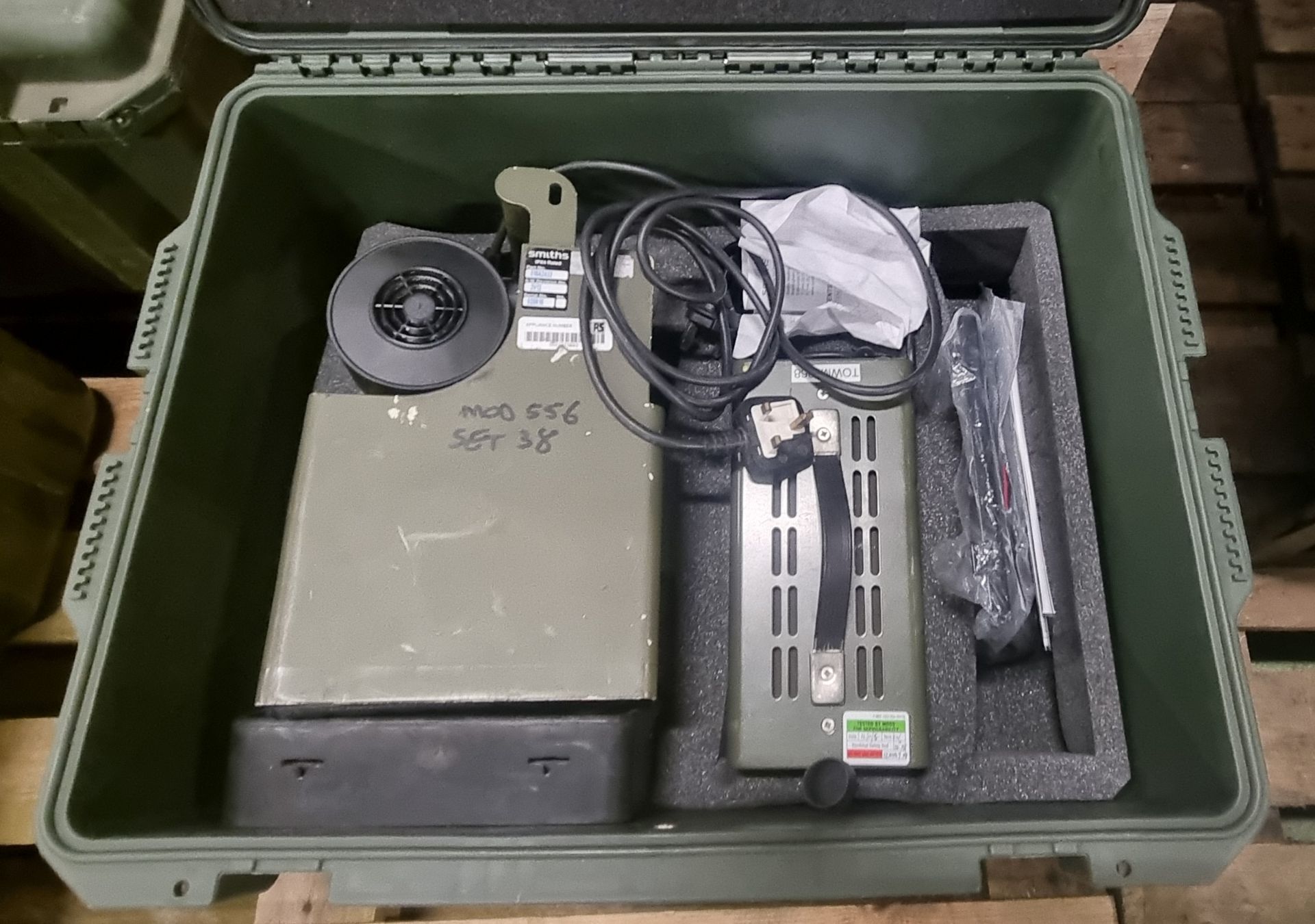 Portable anesthesia ventilator in heavy duty carry case - Image 4 of 9