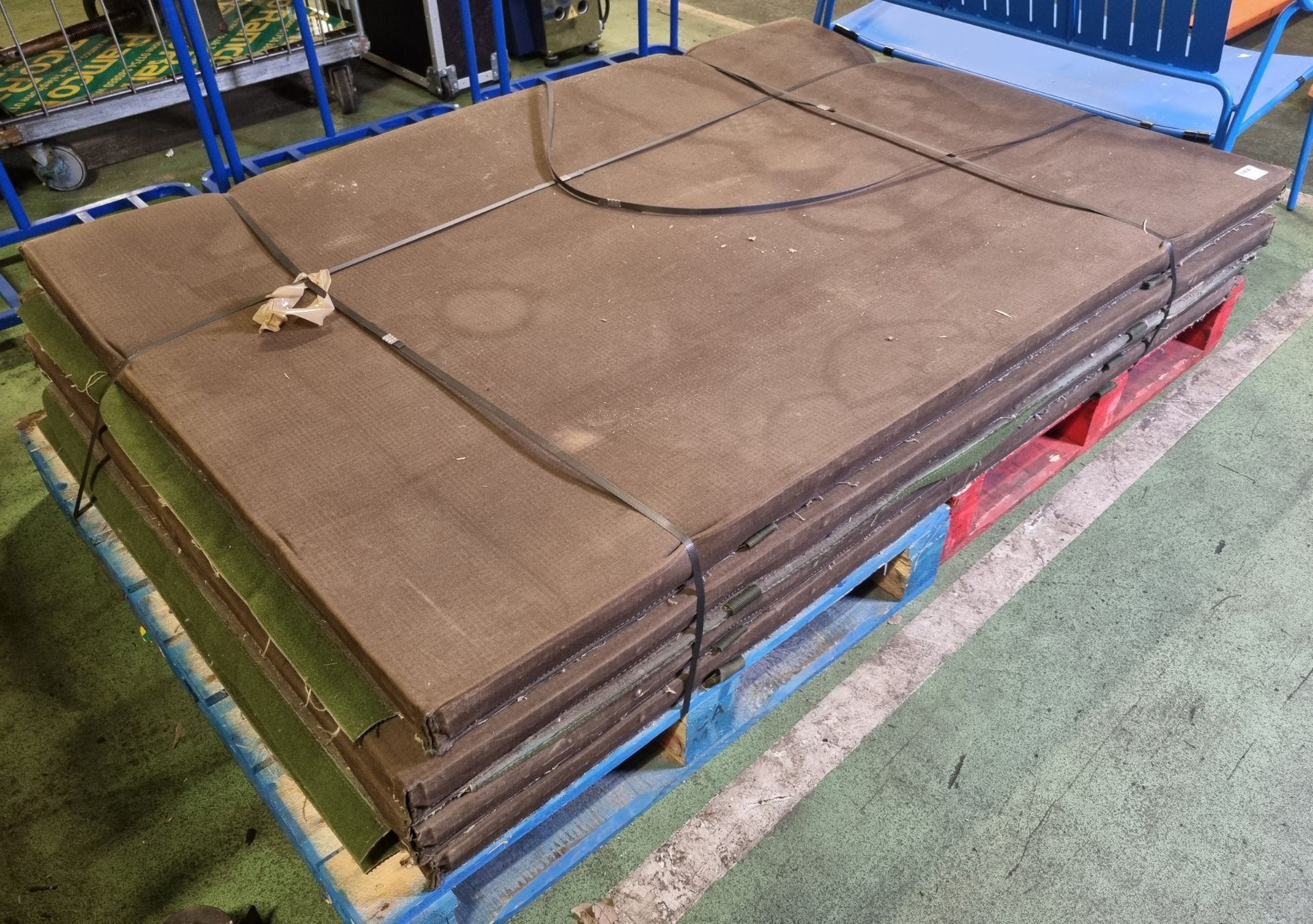 4x green gym mats - 180 x 120 x 7cm (6x4ft) - Image 3 of 3