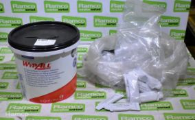 Actuator protection lubricant - 51 sachets, Wypall 12M cleaning wipes tube sealed