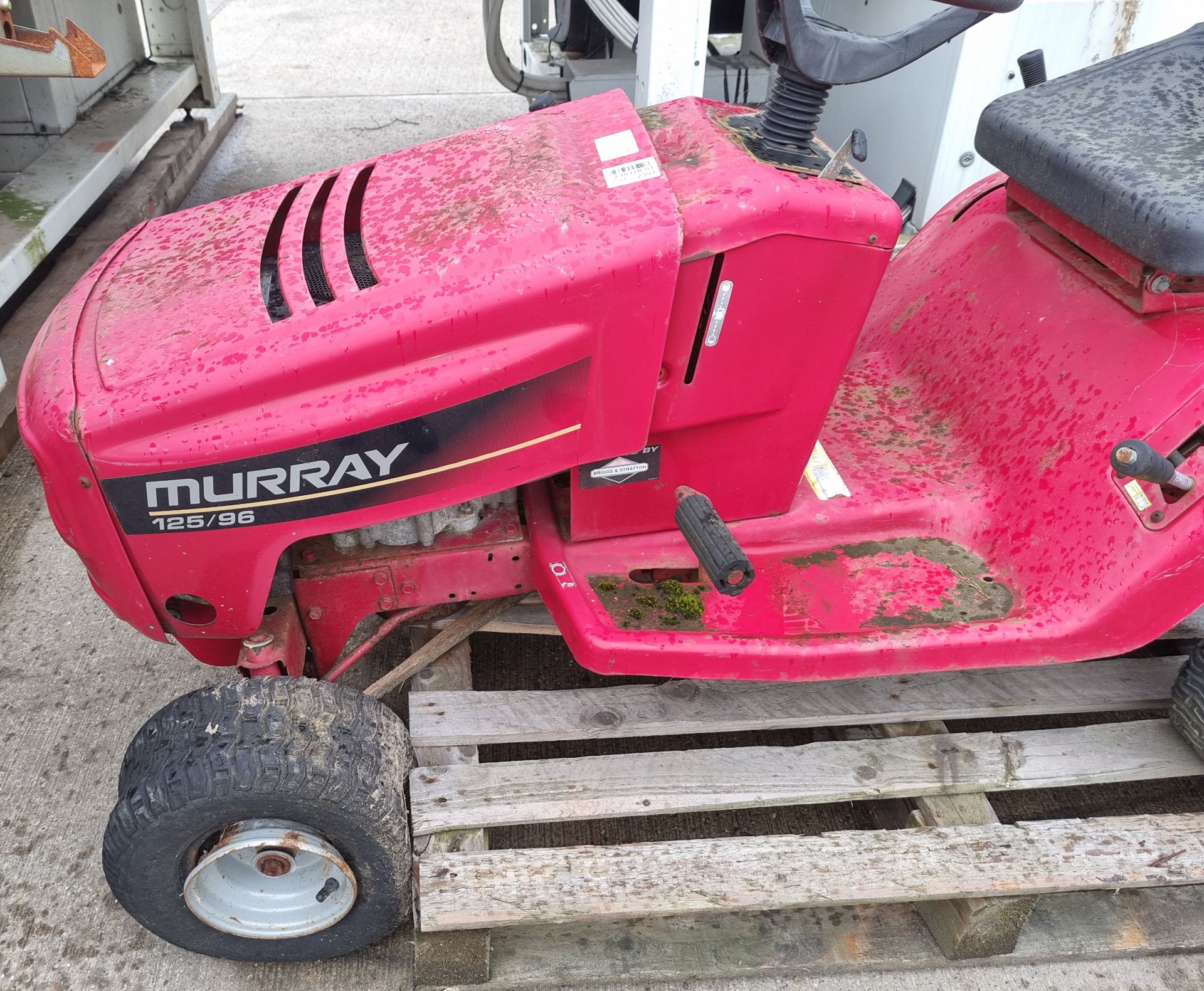 Murray 125 / 96 ride on mower - no blades - AS SPARES & REPAIRS - Image 2 of 7