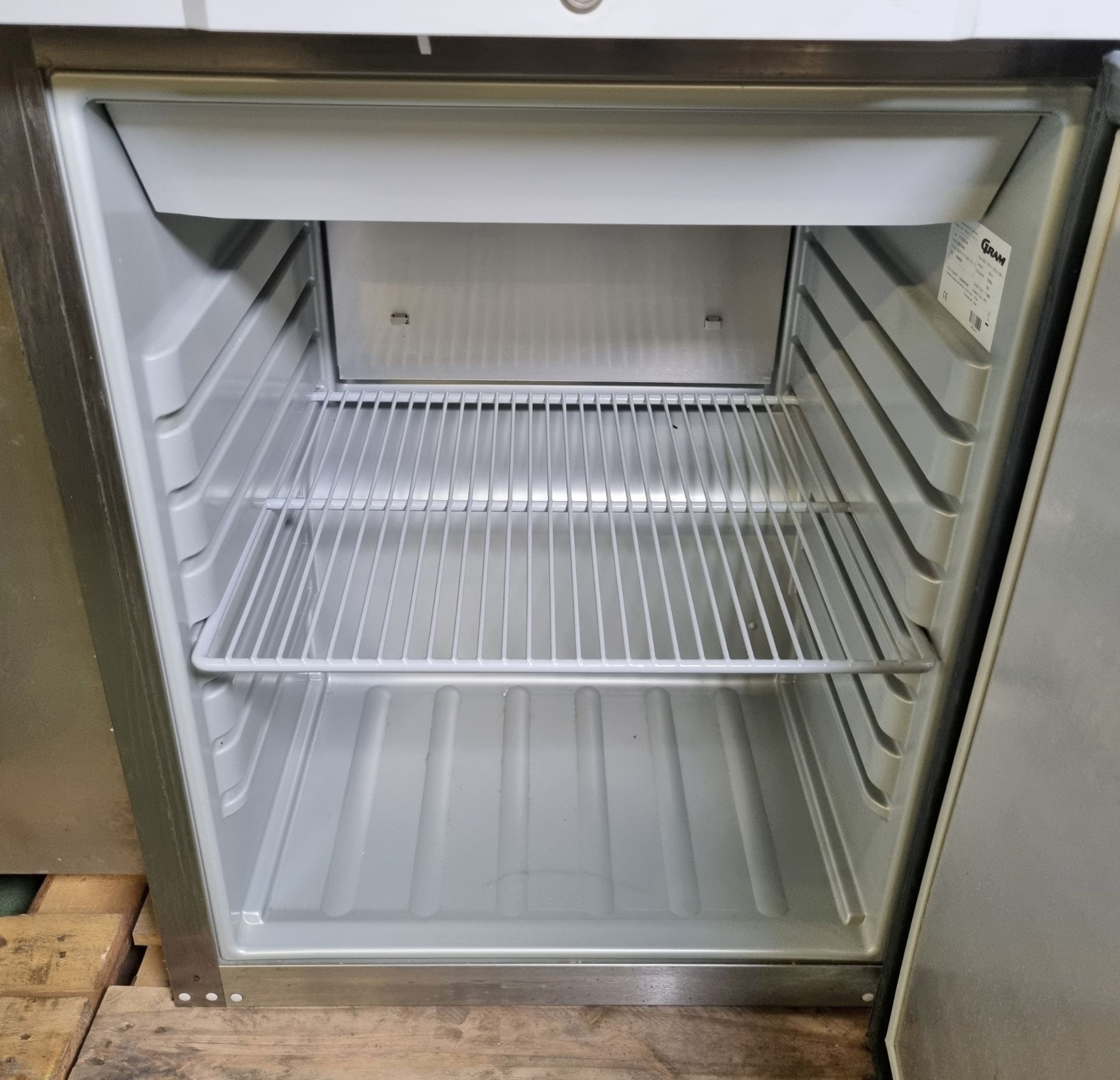 Gram F210RG3N undercounter freezer - 600mm W - Image 3 of 4