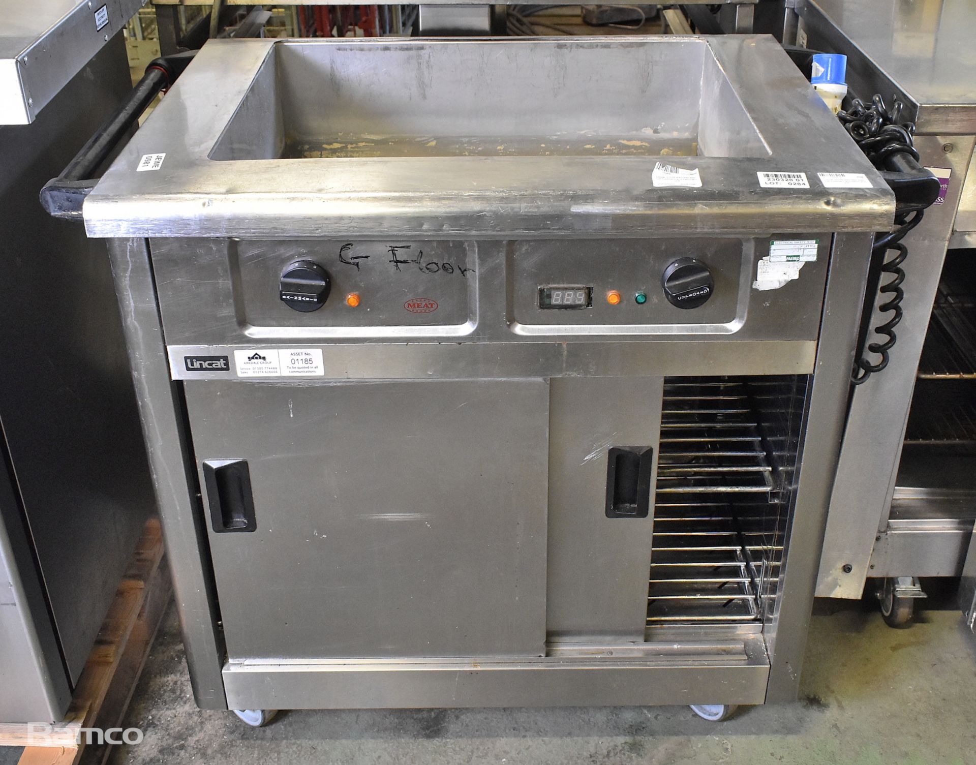Lincat IP24B stainless steel hot cupboard and bain marie unit - L920mm (with handle)
