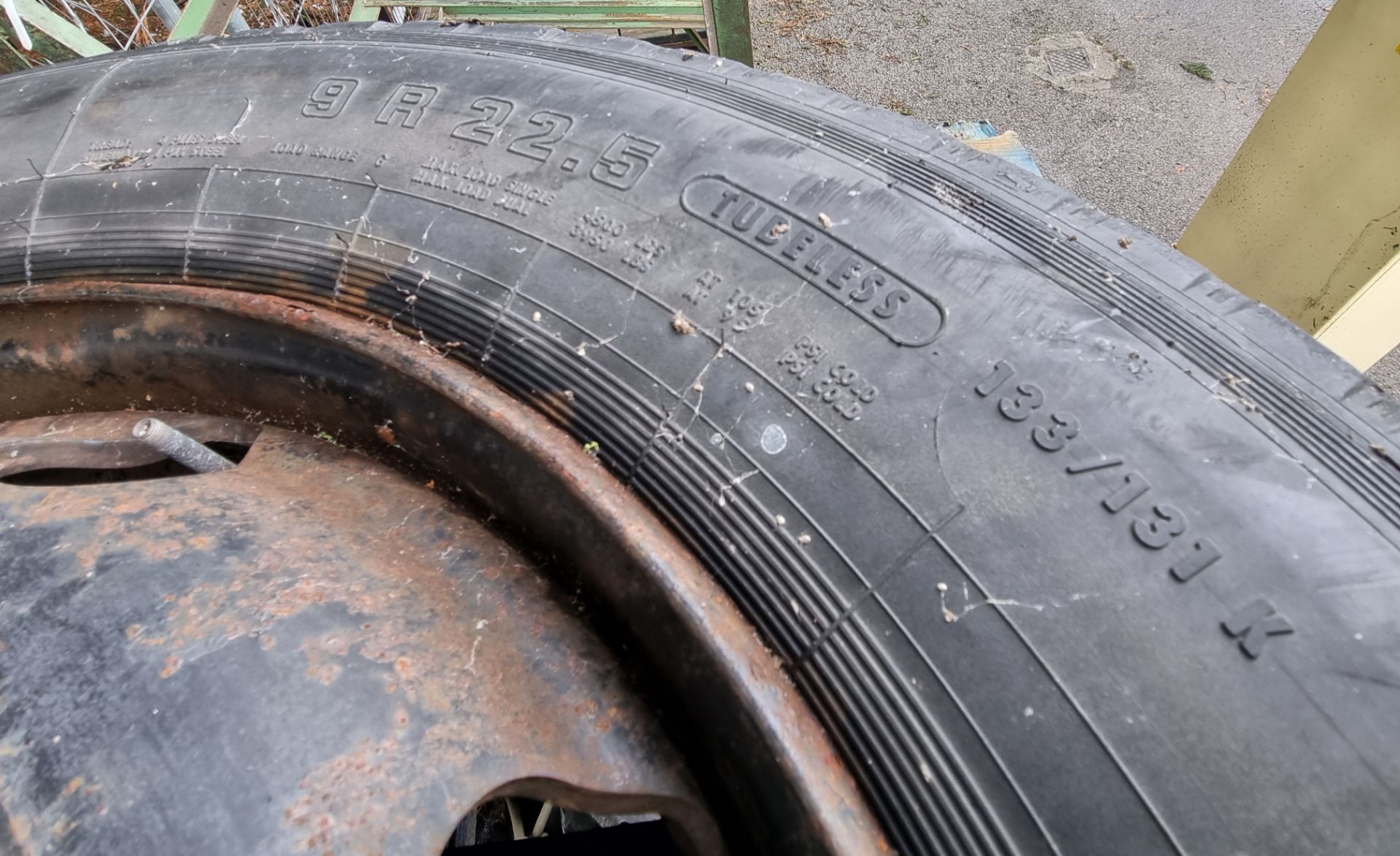 Continental Radial GS tire on steel wheel 9R 22.5 - Image 3 of 3