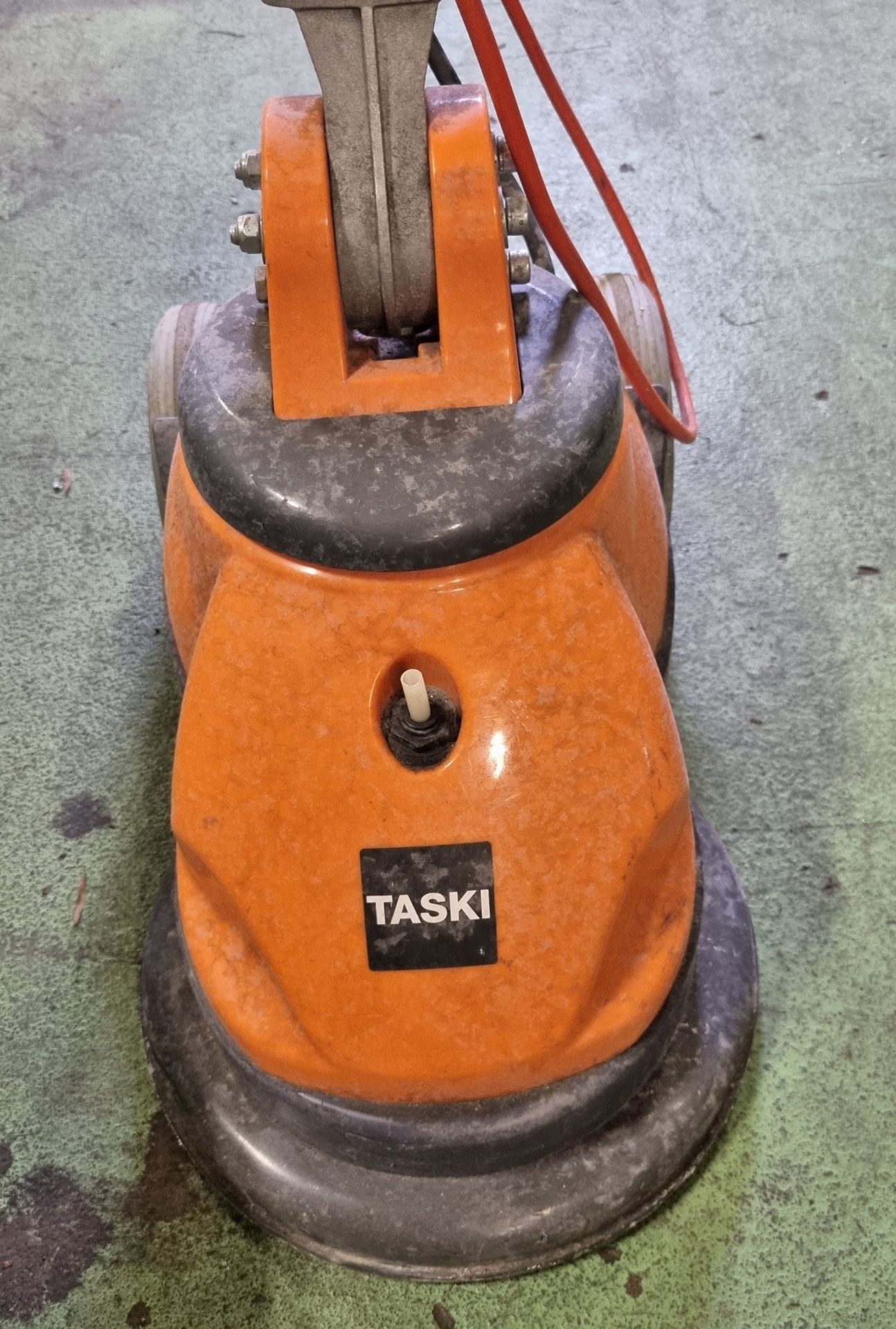 Taski Ergodisc Mini floor scrubbing machine - Image 4 of 4