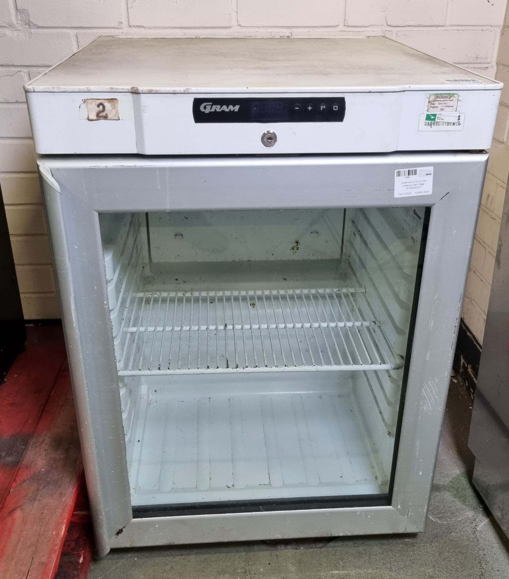 Gram KG 210 LG 3W undercounter fridge - 67 x 60 x 82cm