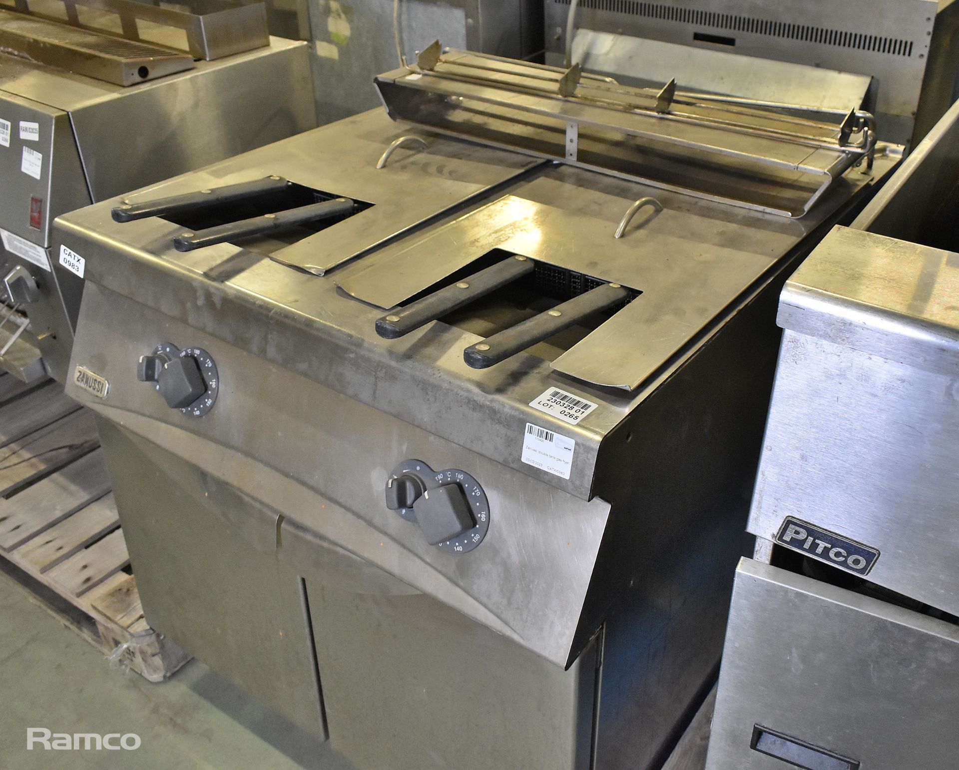 Zanussi double tank gas fryer - 800mm W - Bild 9 aus 9