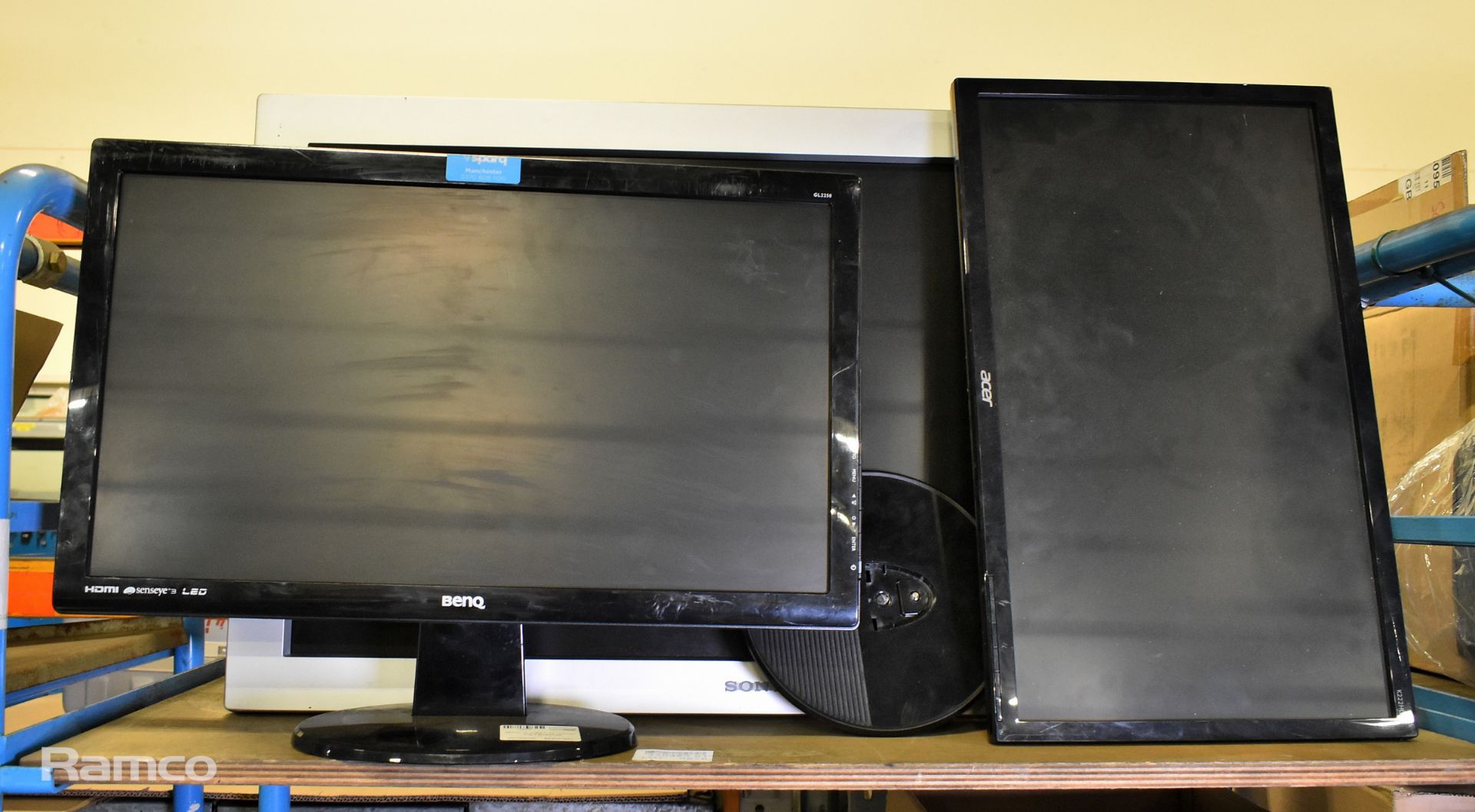 BENQ GL2250-T 22 inch monitor - slight scratches, Sony FWD-32LX2F flat wide display monitor