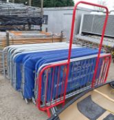 1x Crowd control barrier with gate - composed of 1 x gate - L 220 x W 50 x H 215cm, 24x barriers