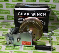 Gear winch 900kg - boxed but no brand