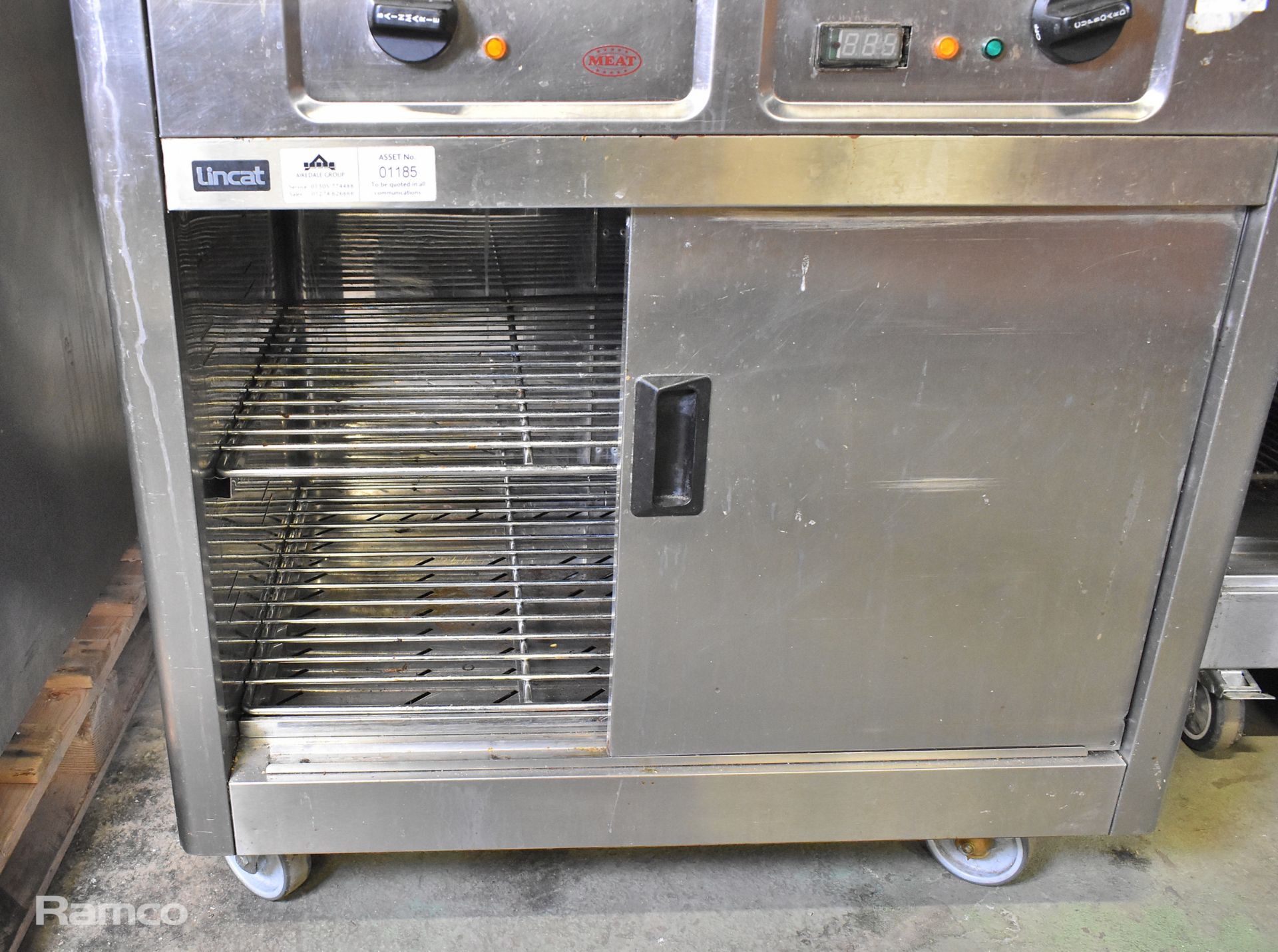 Lincat IP24B stainless steel hot cupboard and bain marie unit - L920mm (with handle) - Image 3 of 6