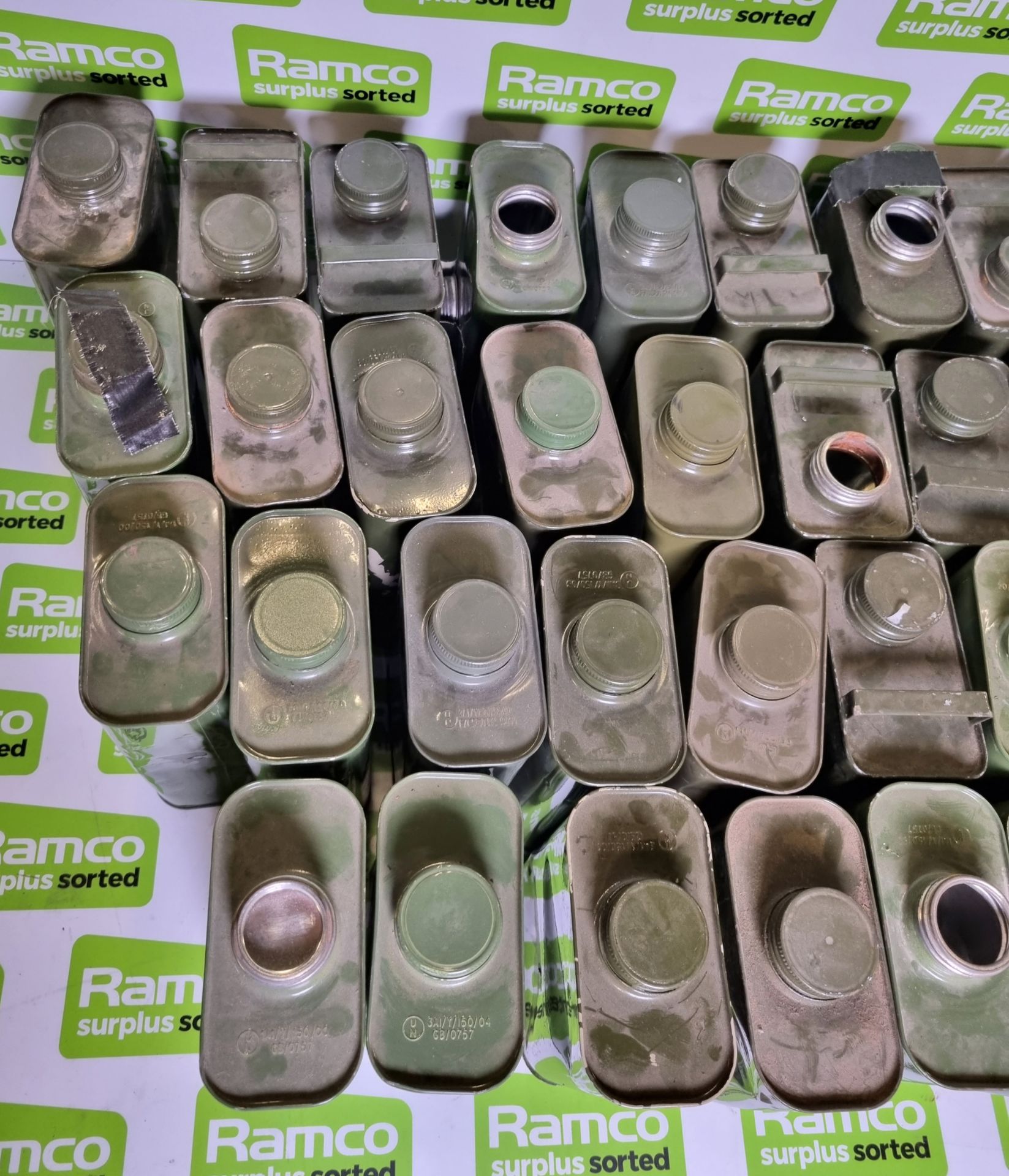 55x 1 litre screw cap containers in olive drab - Image 4 of 5