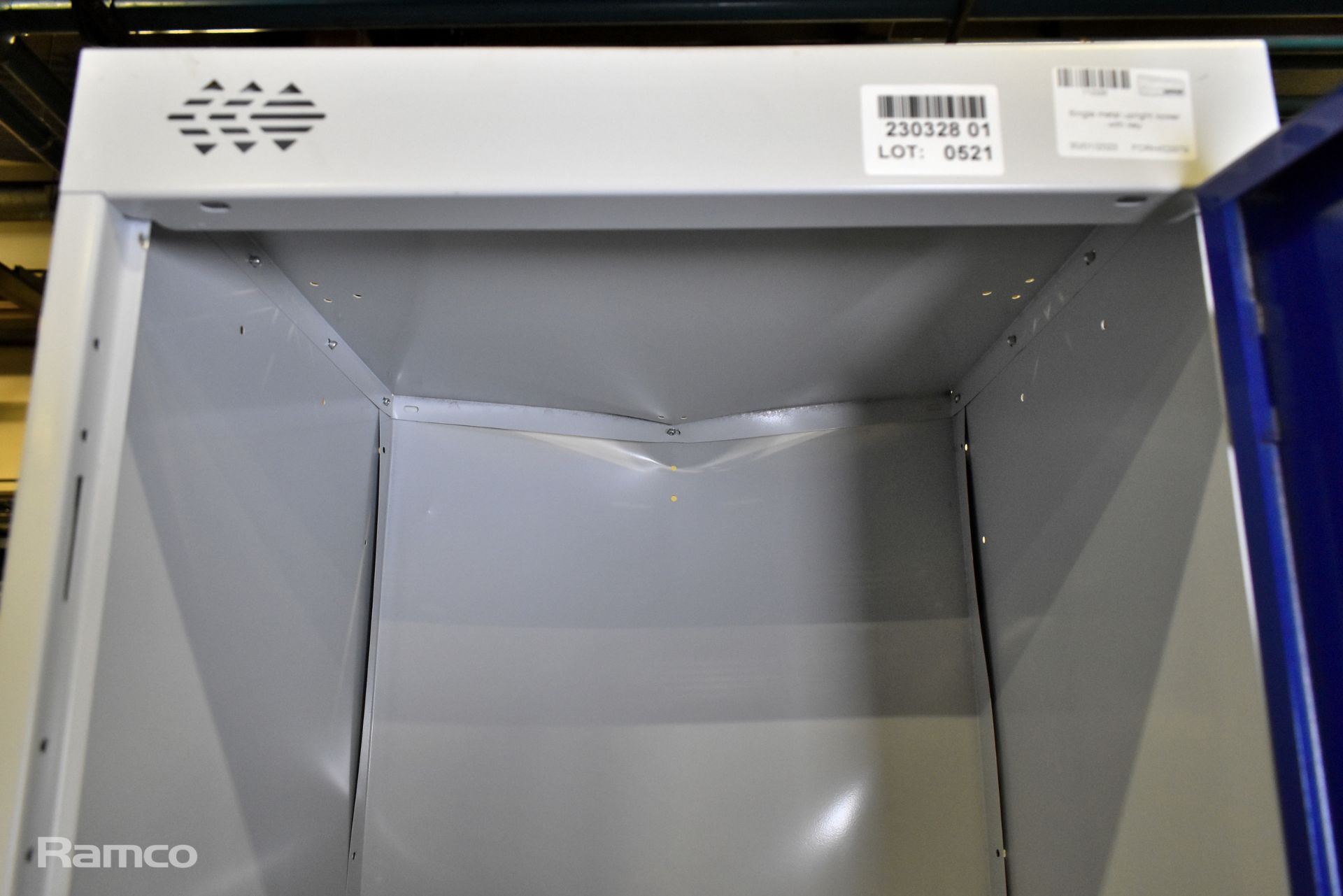 Single metal upright locker with key - L450 x D450 x H1800mm (dented top as seen in pictures) - Image 4 of 6