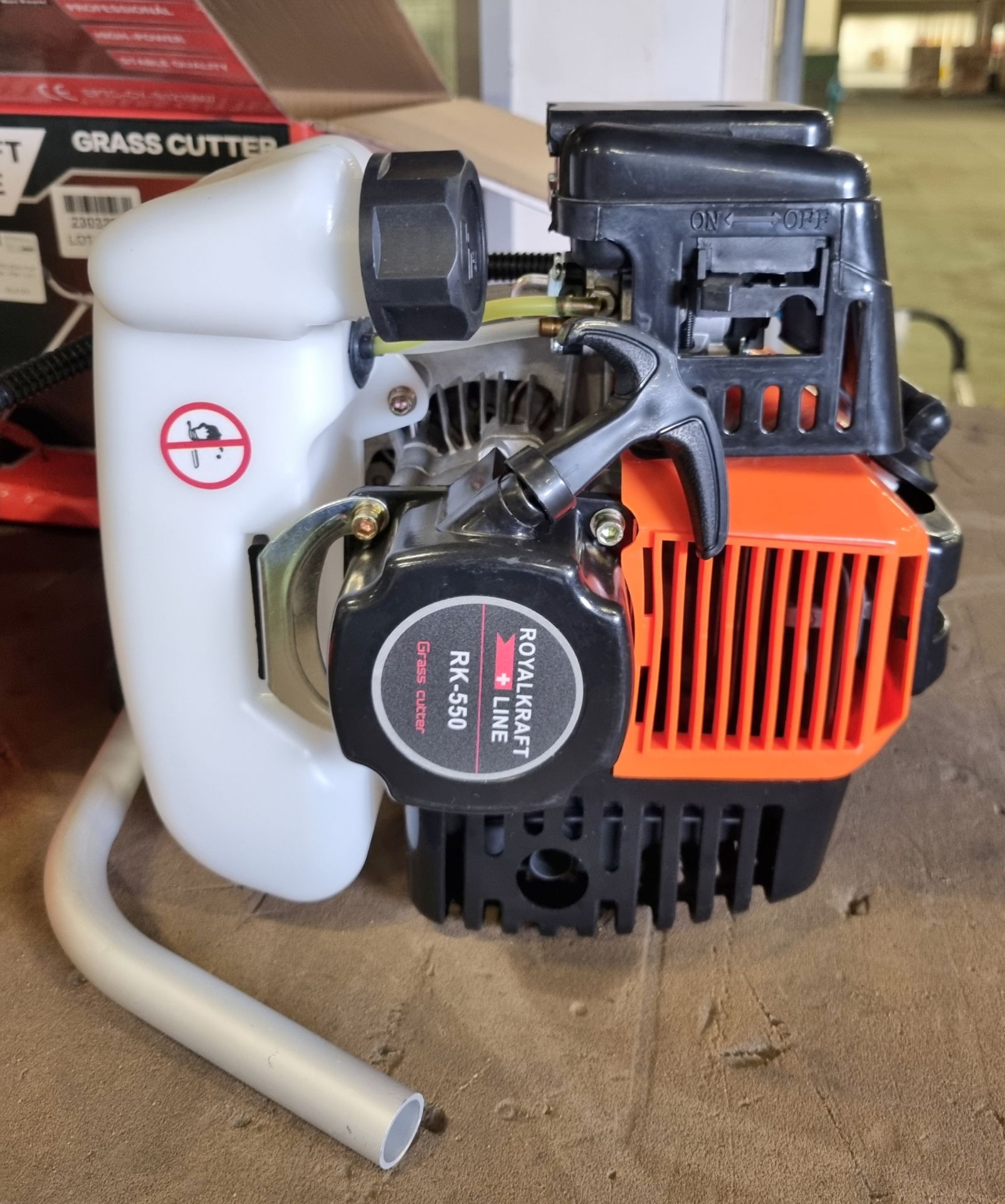 Powertech PT550 55cc multi tool grass cutter - Image 3 of 8
