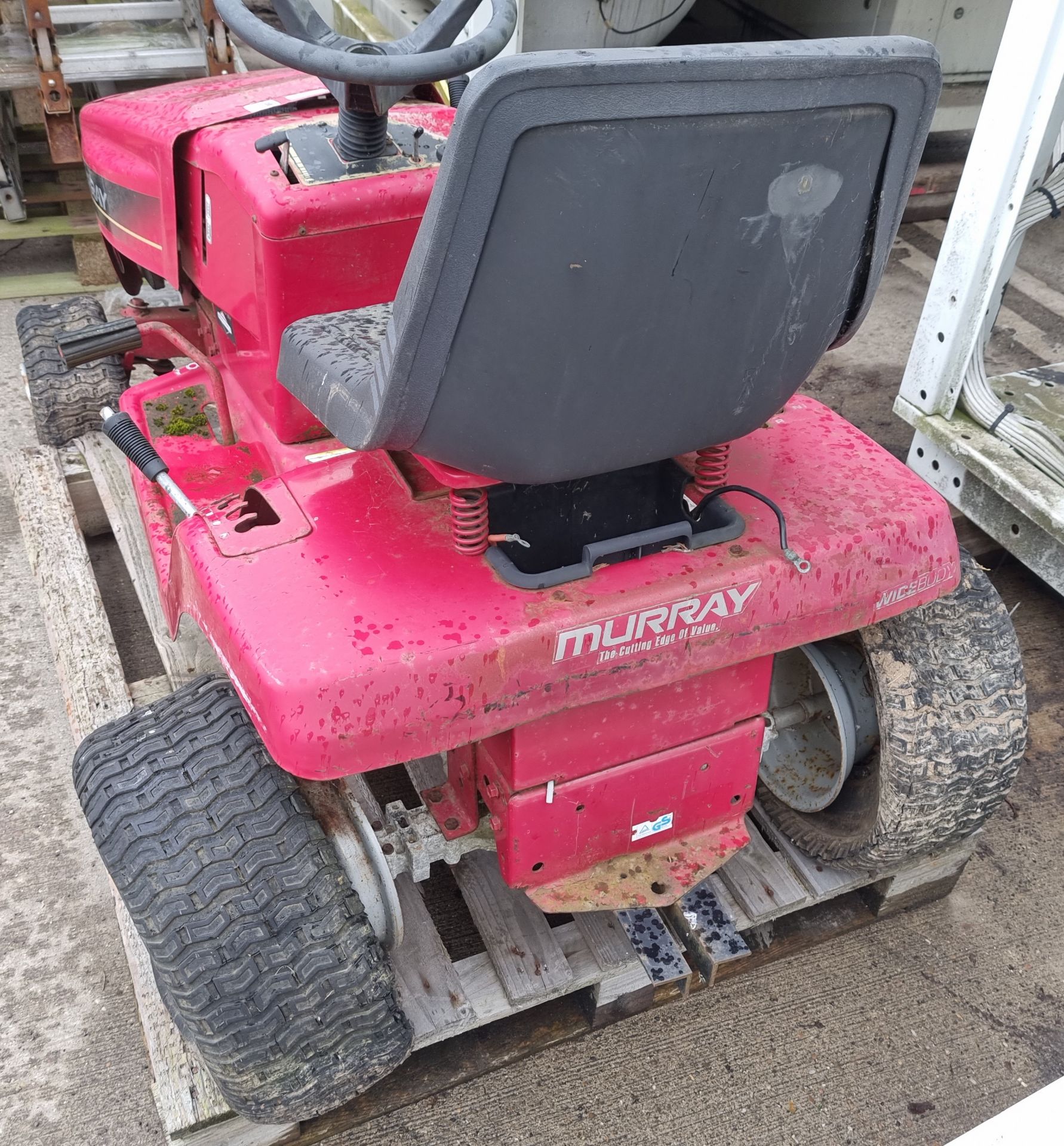 Murray 125 / 96 ride on mower - no blades - AS SPARES & REPAIRS - Image 4 of 7