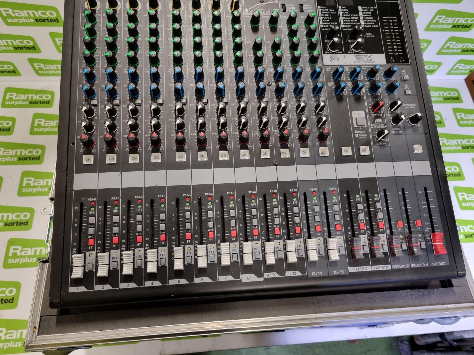 Yamaha MGP16X 16 channel audio mixer in flight case - Image 4 of 7