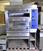 Baker's Pride Superdeck 2 deck pizza oven on stand - L 1070mm x D 1000mm